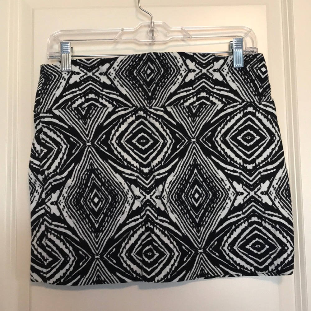 B&W Mini Skirt